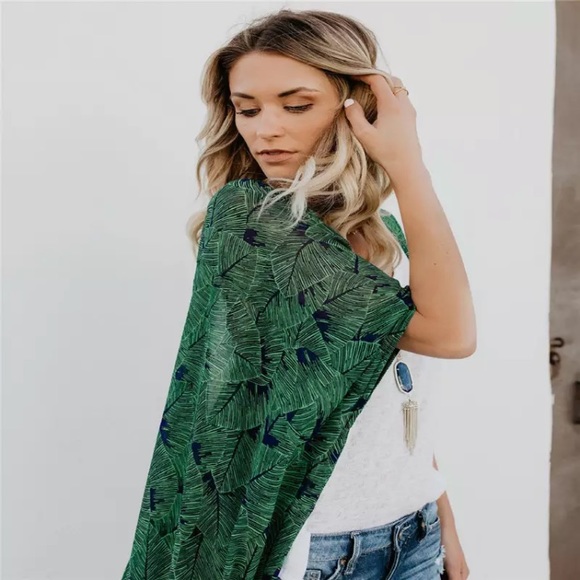 New! Green/Blue Leaf Kimono - Picture 4 of 6